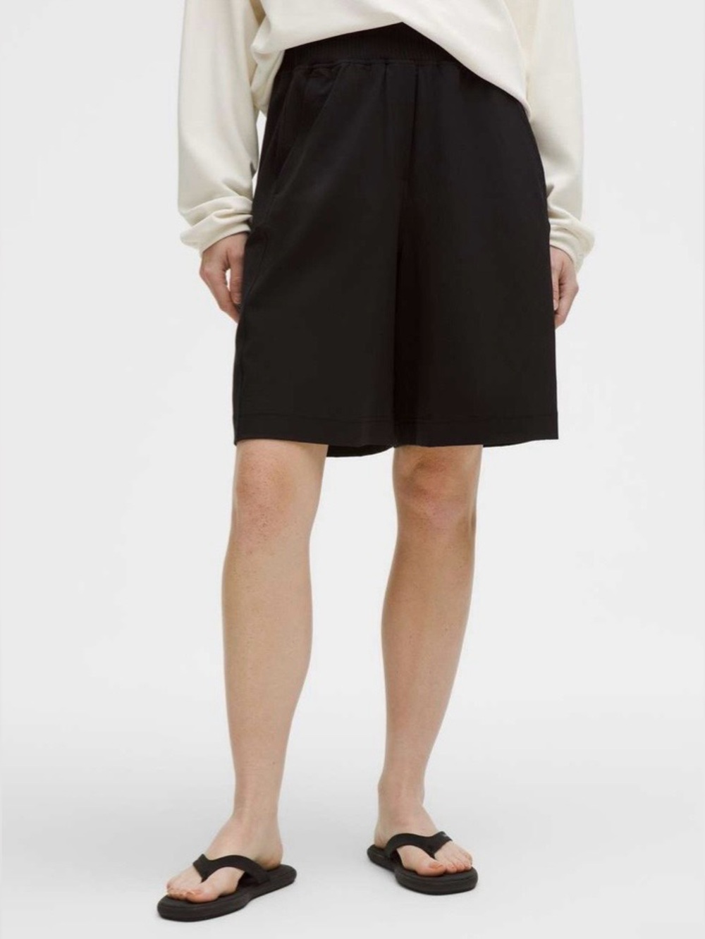 Lululemon Stretch Woven Ruffle-Waist High-Rise Short 9" NWOT